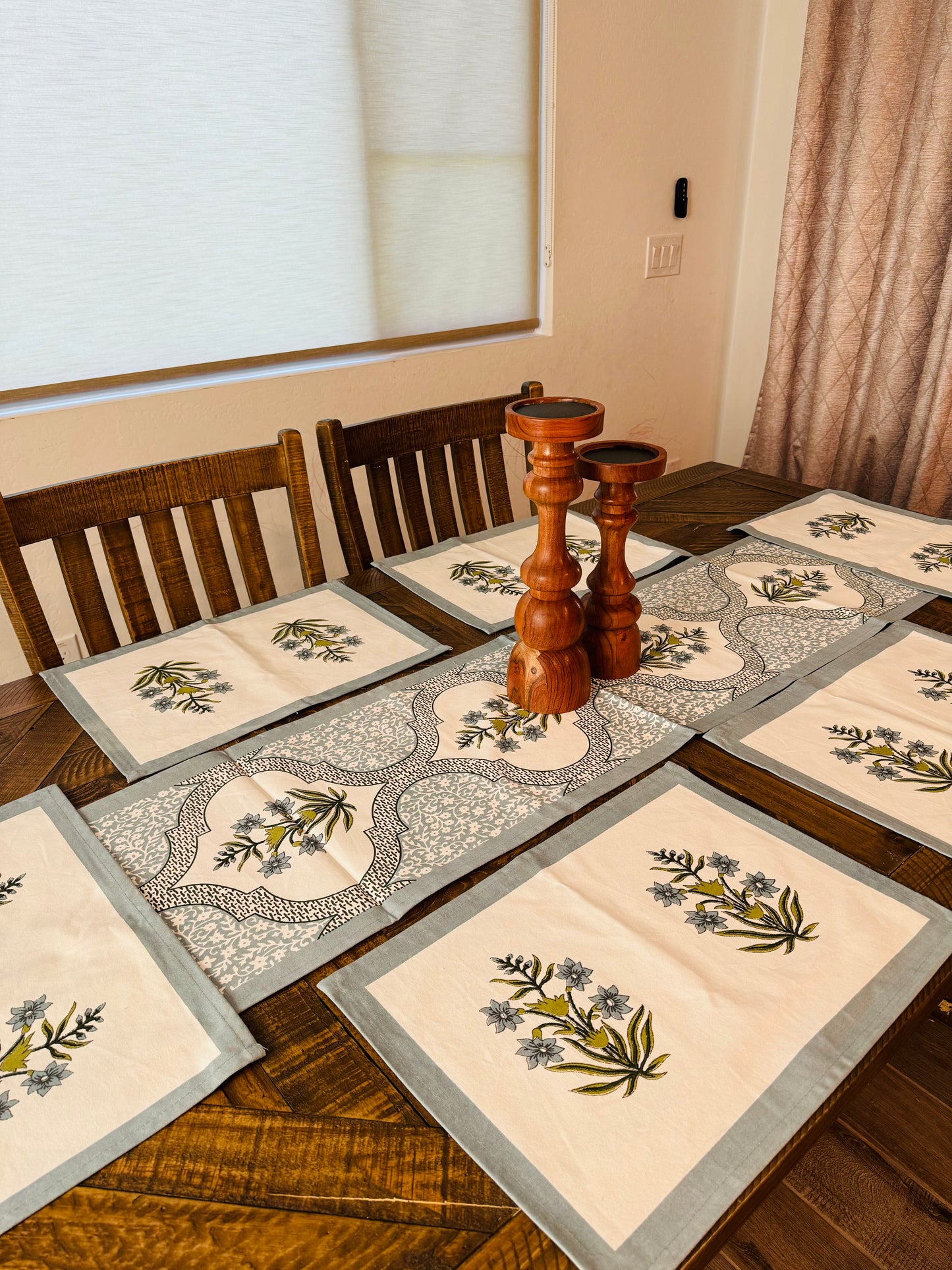 Daawat Table Runner&Placemats (Set of 7)